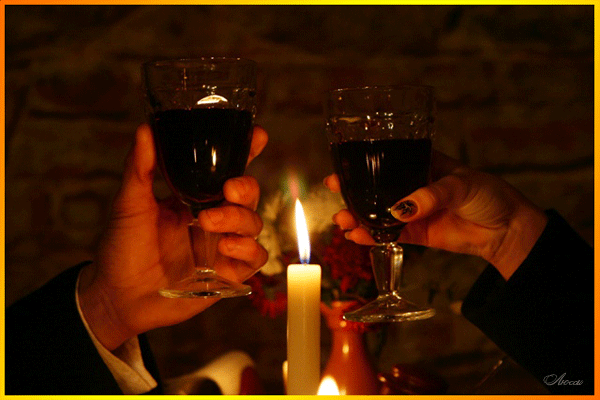 Романтического вечера! (бокалы, вино и свеча)