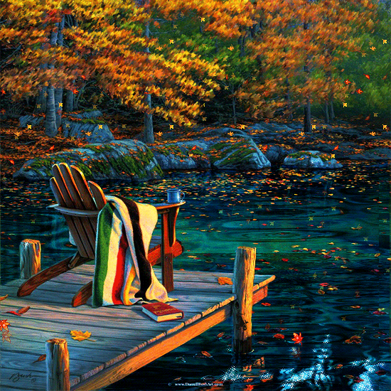 Кресло у воды под листопадом